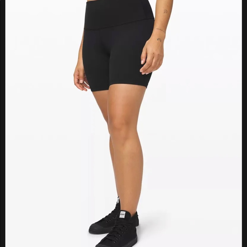 Lululemon Align biker 6” size 6